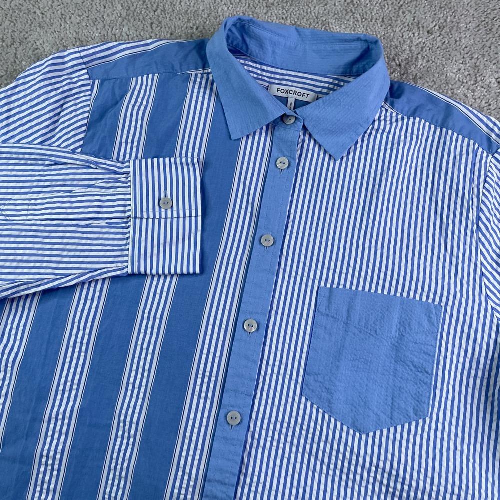 Foxcroft Shirt Womens Medium Blue Striped Seersucker Button Down Career Office